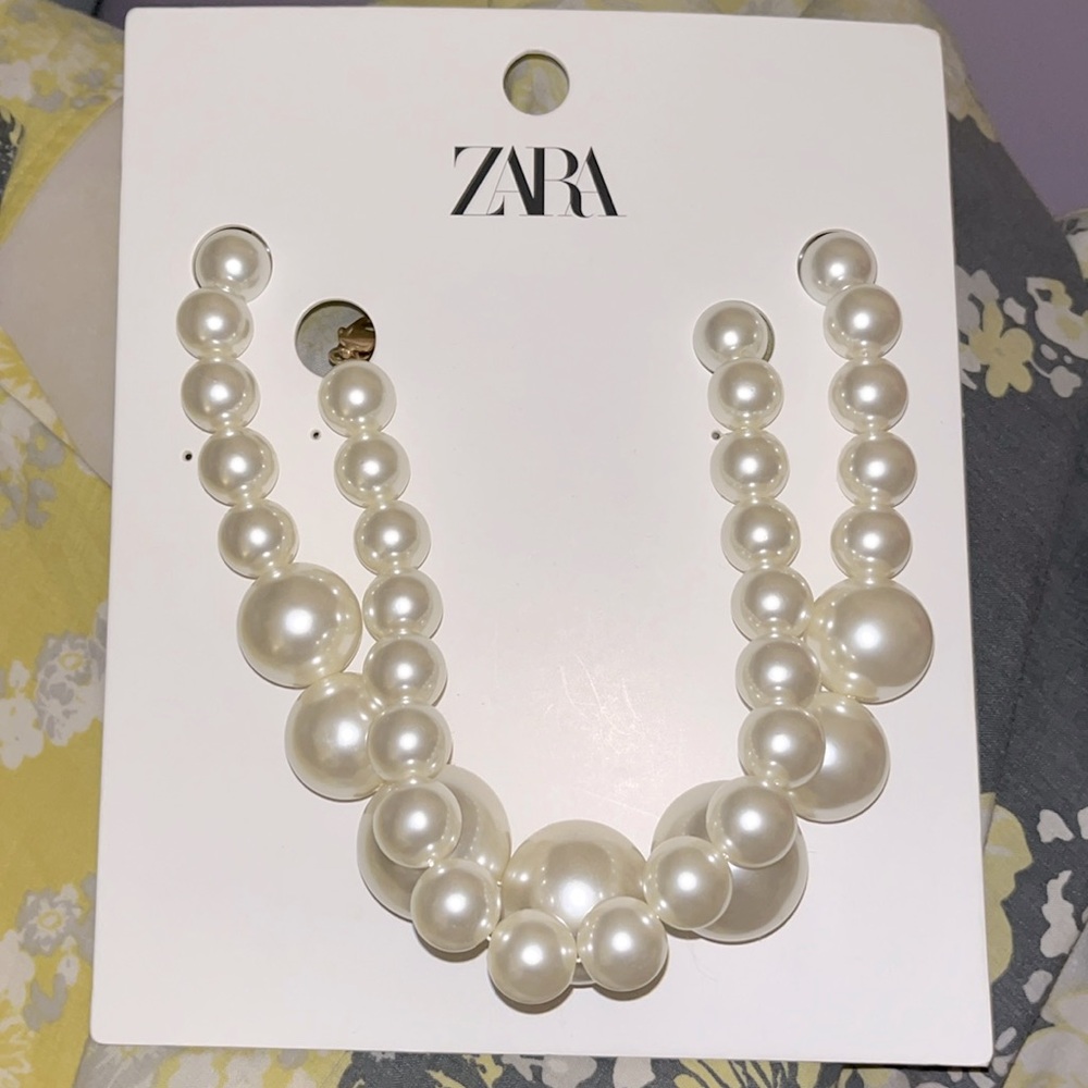 ZARA Large Faux Pearl and Medium Pearl Necklace Set